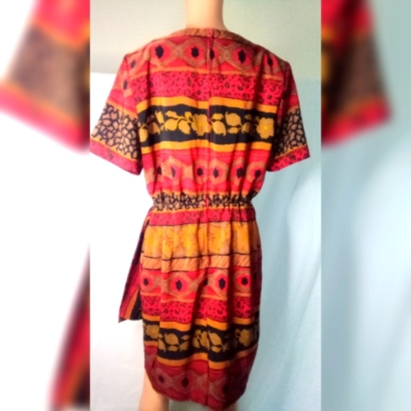 Sagharbor Small dress, with side tie, shoulder pads - Picture 3 of 3